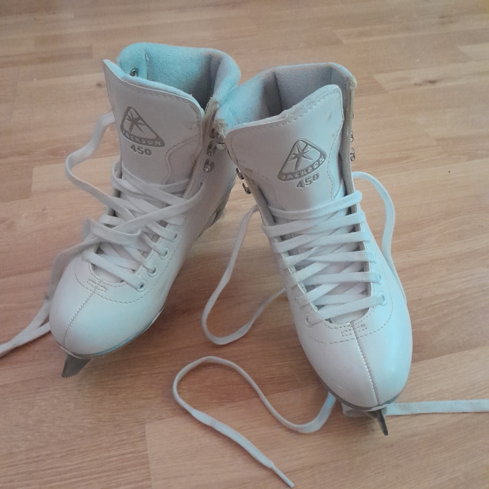 Jackson Ultima Finesse Girls Figure Skate, White, Size 4